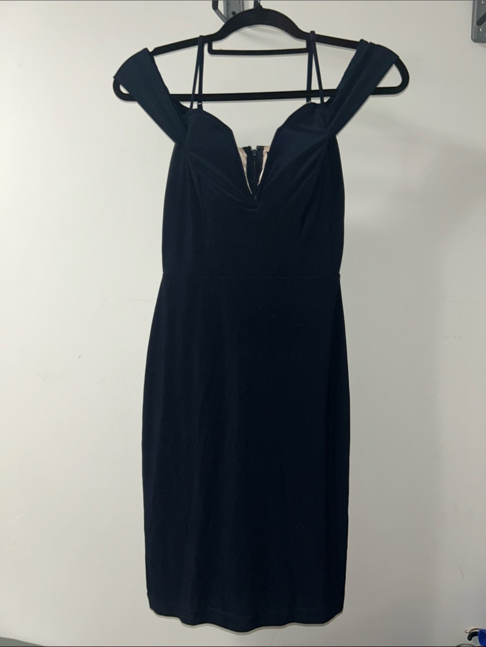 City Studio Black One-Shoulder Cocktail Dress with Sweetheart Neckline